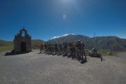 En bicicletas por la cuesta del obispo